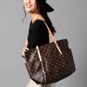 💎✨ RARE ✨💎 LOUIS VUITTON TOTALLY MM